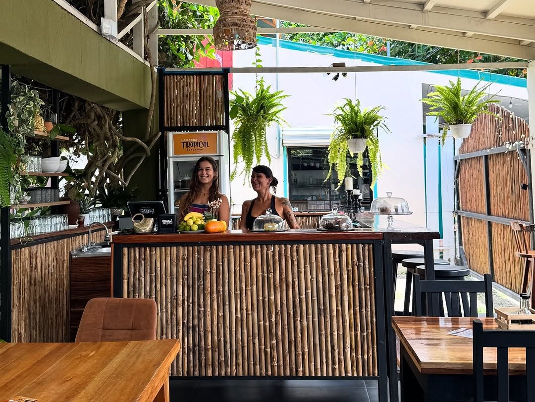 Friendly faces at Vegana Tropical