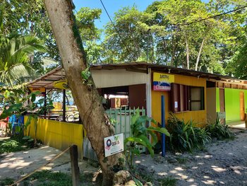 Orange Green Cabinas